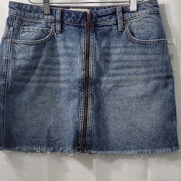 FREE PEOPLE We The Free Zipper Front Denim Mini  Skirt - Blue Size29 New - Picture 2 of 9